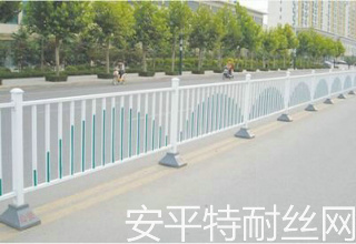 中央隔離護欄